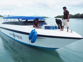 Panan Speedboat for transfers between Koh Mak and Laem Ngop